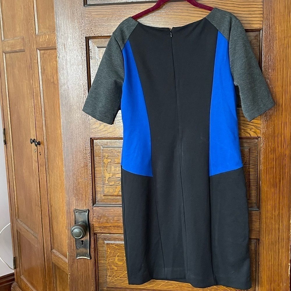 Dress size 8 - Picture 2 of 3